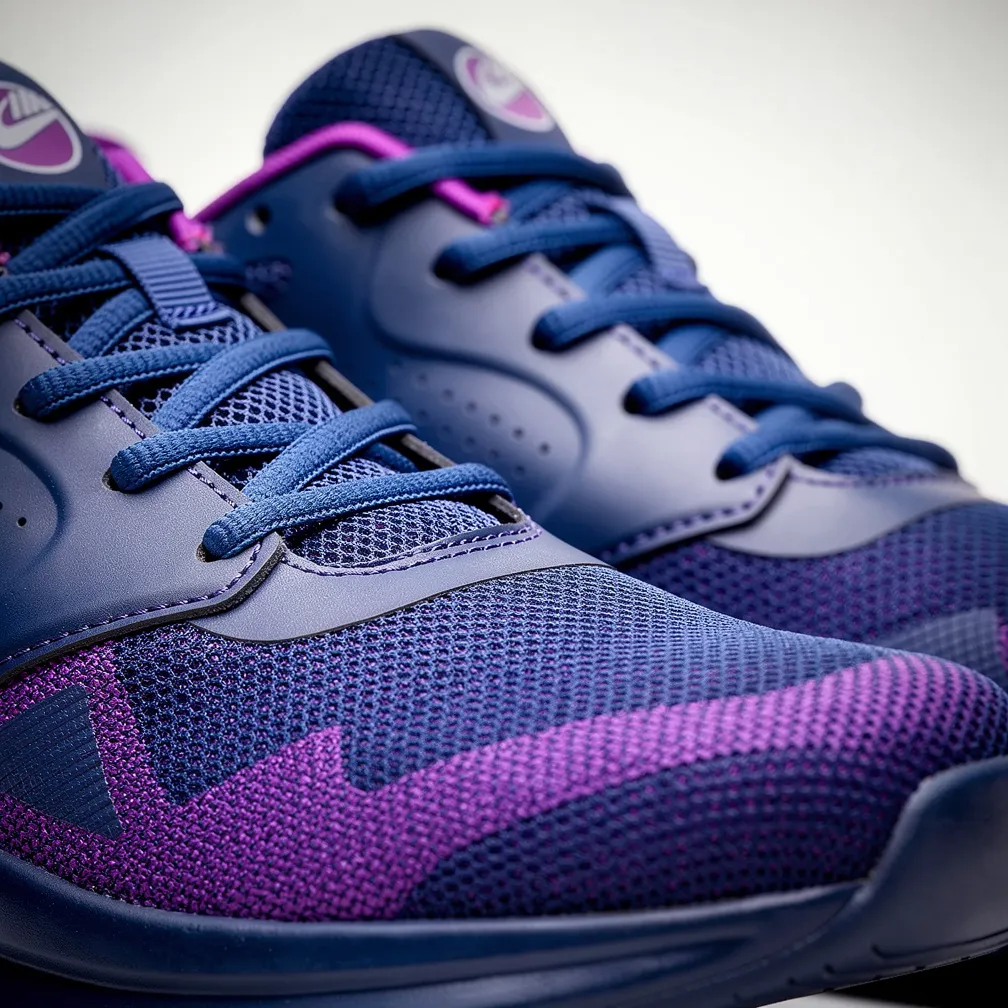 Tênis moderno azul e roxo, vista 3